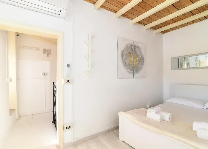 Navona With Terrace Backpackers *