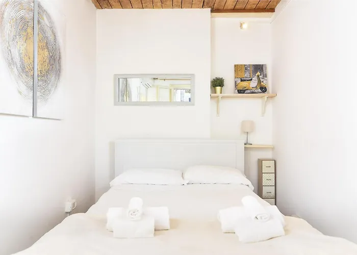 Navona With Terrace Backpackers アパート *