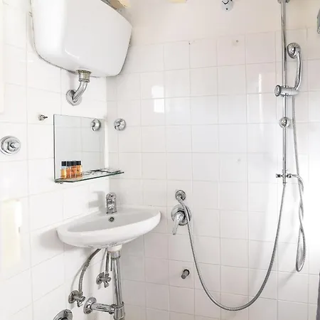 Navona With Terrace Backpackers Apartament *